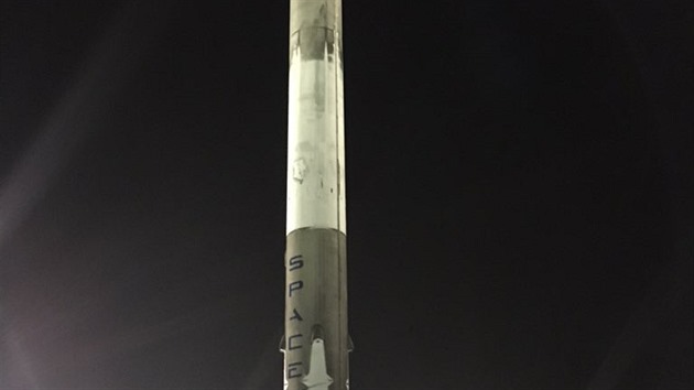Raketa Falcon 9 spolenosti Space X po spnm pistn.
