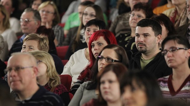 Pedpremira novho filmu esk televize Zloin v Poln se uskutenil pmo na mst inu - v Poln na Jihlavsku. Divkm snmek pedstavili hlavn protagonist a autoi.