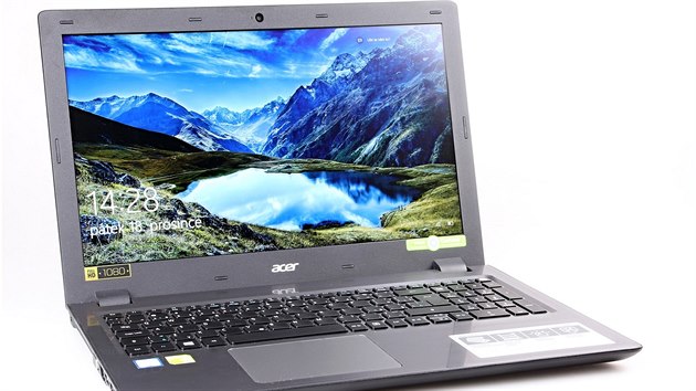 Acer V15 je povedený obyejný notebook.