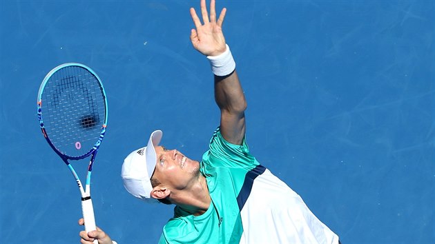 Tom Berdych v duelu 2. kola Australian Open s Mirzou Baiem.