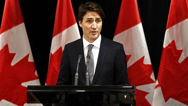 Kanadsk premir Justin Trudeau bhem projevu o stelb na kole v La Loche (23. ledna 2016).