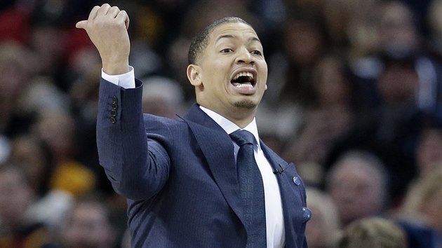 Nov kou basketbalovho Clevelandu Tyronn Lue v akci