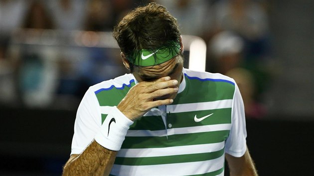 vcarsk tenista Roger Federer se pot v souboji s se svtovou jednikou Novakem Djokoviem ze Srbska.