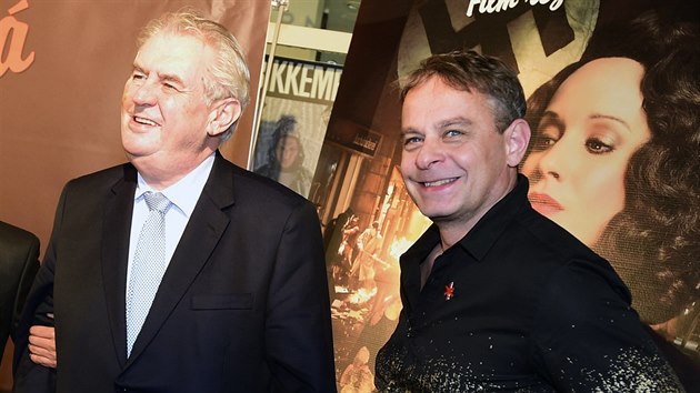 Premira filmu Lda Baarov reisra Filipa Rene (vpravo) se konala 20. ledna v Praze, slavnostnho uveden snmku se zastnil i prezident Milo Zeman.