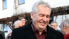 Miloš Zeman se potřinácté sešel na farmě Jana Fencla - Slováckém statku v... Miloš Zeman se potřinácté sešel na farmě Jana Fencla - Slováckém statku v...