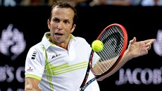 V DEFENZÍVĚ. Radek Štěpánek ve druhém kole Australian Open. V DEFENZÍVĚ. Radek Štěpánek ve druhém kole Australian Open.