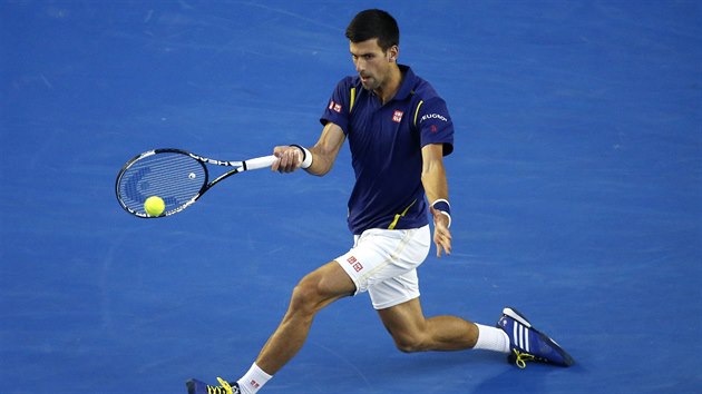 Pohyb Novaka Djokovie nkdy psob tm umlecky. Srbsk tenista pedvd konstantn vkon i ve finle Australian Open.