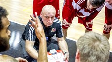 Svitavský trenér Stanislav Petr bhem time-outu.