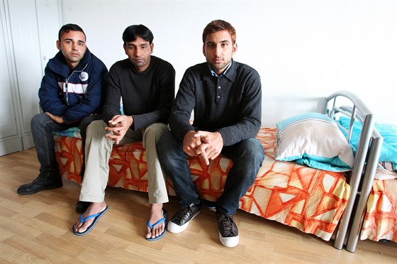 K uprchlíkm v Klingenthalu patí také (zprava) Usman Hussain, Jawad Ivbal a...