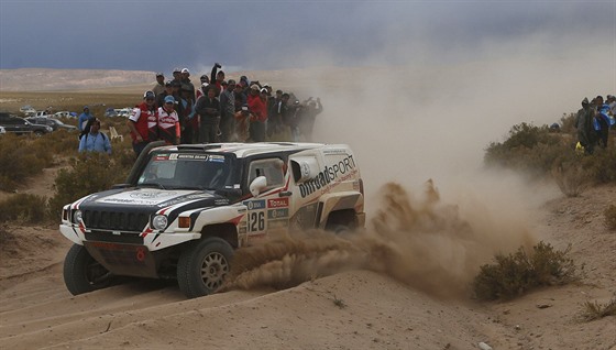 Miroslav Zapletal a jeho Hummer H3 na Rallye Dakar.