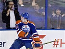 Kanadský hokejista Connor McDavid z Edmontonu vynechal v NHL 37 zápas, po...