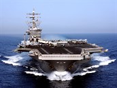 Americká letadlová loď USS Dwight D. Eisenhower Americká letadlová loď USS Dwight D. Eisenhower