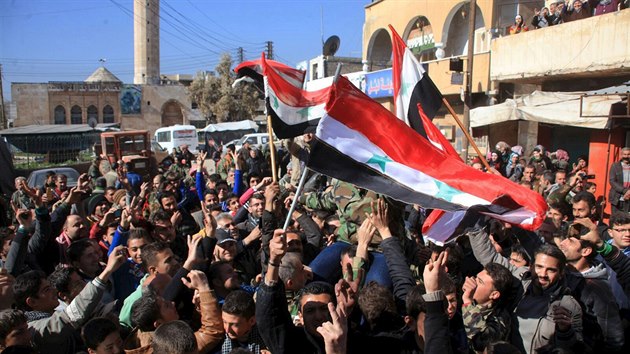 Syrsk armd se podailo prolomit povstaleckou linii u itskch mst Nubul a al-Zahr (4. nora 2016)