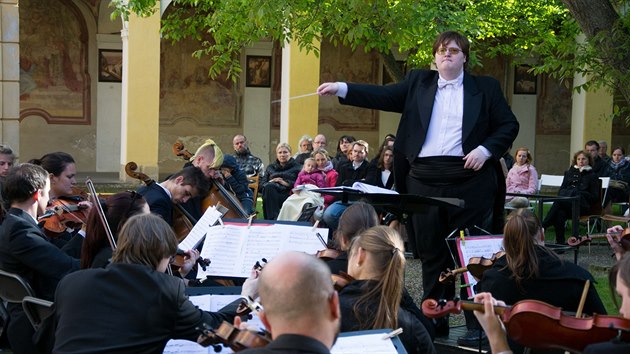 Dirigent Praskho filmovho orchestru Ji Korynta psob u souboru od roku 2004.