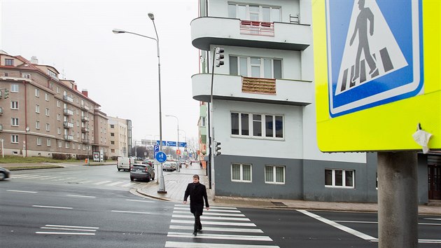 Nebezpen pechod v Resslov ulici v Hradci Krlov (1.2.2016)