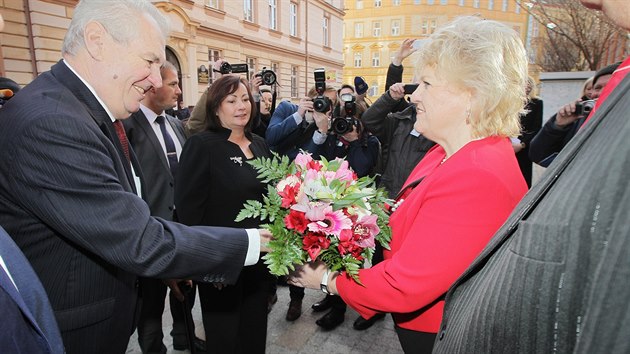 Prezident Milo Zeman pijel na tdenn nvtvu Plzeskho kraje. (8. nora 2016)
