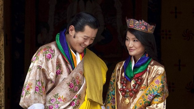 Bhtnsk krl Jigme Khesar Namgyel Wanghung a krlovna Jetsun Pema (Thimphu, 15. jna 2011)