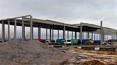 Začala stavba nového distribučního centra v chebské průmyslové zóně, kde bude... Začala stavba nového distribučního centra v chebské průmyslové zóně, kde bude...