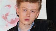 Adam Mišík na promítání filmu Muzikál aneb cesty ke štěstí Adam Mišík na promítání filmu Muzikál aneb cesty ke štěstí
