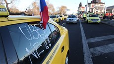 Taxikái protestují na praské magistrále proti vedení radnice, maximální...