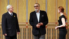 Jiří Bartoška zavzpomínal na své první účinkování v pardubickém divadle v roce... Jiří Bartoška zavzpomínal na své první účinkování v pardubickém divadle v roce...