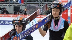 Barbora Blažková (v popředí) a Zdena Pešatová při závodě SP v Oberstdorfu. Barbora Blažková (v popředí) a Zdena Pešatová při závodě SP v Oberstdorfu.