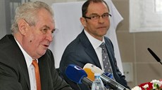 Prezident Miloš Zeman navštívil také chlumčanský závod keramičky Lasselsberger.... Prezident Miloš Zeman navštívil také chlumčanský závod keramičky Lasselsberger....