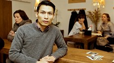 Hung Le, jeden z majitelů bageterie Banh-mi-ba. Hung Le, jeden z majitelů bageterie Banh-mi-ba.