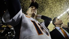 Slavný Peyton Manning z Denveru po triumfu v Super Bowlu