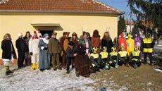 Hasiči z Mouřínova každoročně organizují v obci ostatky. Se starostou se jim... Hasiči z Mouřínova každoročně organizují v obci ostatky. Se starostou se jim...