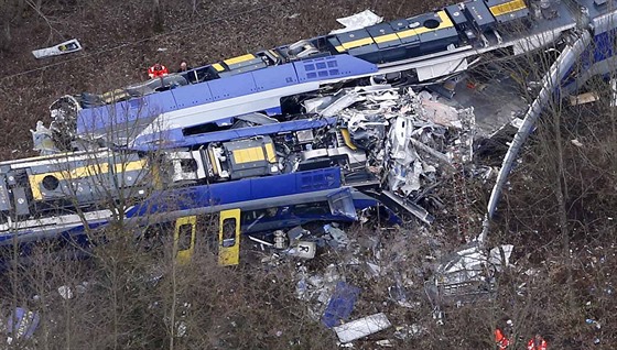 Sráka vlak u bavorského msta Bad Aibling (10. února 2016)