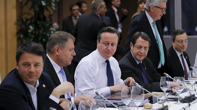 David Cameron (uprosted) na spolen veei evropskch sttnk v Bruselu (19. nora 2016)