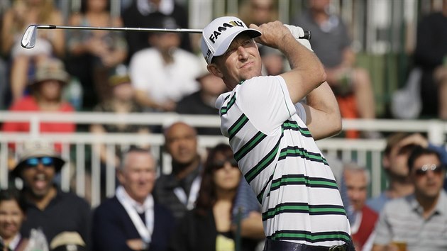 Vaughn Taylor ve finlovm kole na Pebble Beach Golf Links.