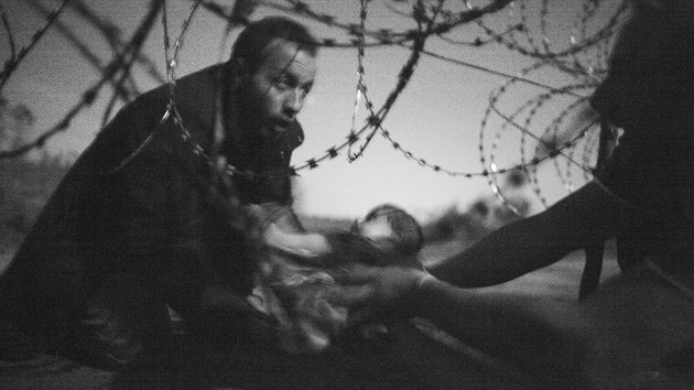 Vítzná fotka World Press Photo 2016 od Warrena Richardsona