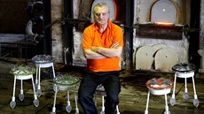 Bořek Šípek ve své novoborské sklárně. Bořek Šípek ve své novoborské sklárně.