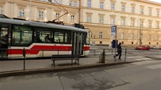 Žena se na tomto místě před 40 lety propadla do země Žena se na tomto místě před 40 lety propadla do země