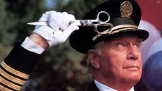 George Gaynes v sérii Policejní akademie George Gaynes v sérii Policejní akademie