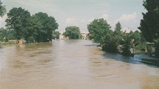 Pohled na zatopenou Litovel na Olomoucku bhem povodní v ervenci 1997.