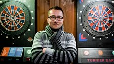 Aleš Kotlár organizuje v Hradci Králové charitativní turnaj v šipkách. Aleš Kotlár organizuje v Hradci Králové charitativní turnaj v šipkách.