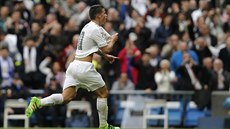 James Rodríguez z Realu Madrid slaví svj gól proti Bilbau.