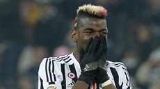 Paul Pogba z Juventusu lituje spálené ance proti Neapoli.