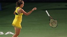 RAKETA PRYČ. Barbora Strýcová a její impulzivní povaha během čtvrtfinále... RAKETA PRYČ. Barbora Strýcová a její impulzivní povaha během čtvrtfinále...