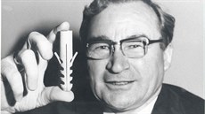 Artur Fischer, vynálezce hmoždinky Artur Fischer, vynálezce hmoždinky