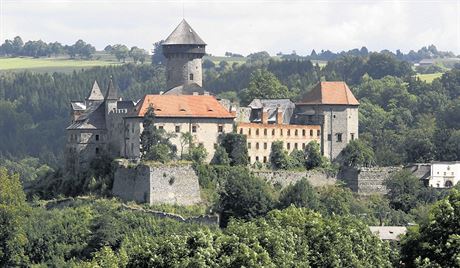 Nástupnické organizace Nmeckého ádu se po kraji domáhají i hradu Sovinec na Bruntálsku.