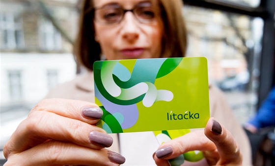 Praská primátorka Adriana Krnáová pedstavila novou kartu pro cestování...