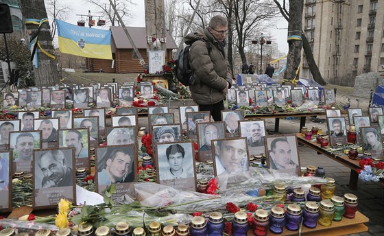 Mu si pipomíná památku obti kyjevského Majdanu, které zemely pi revoluci v...