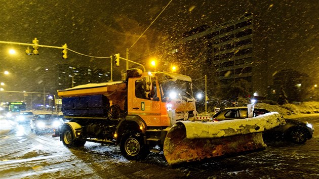 Sypac vz na kiovatce Vrovick a Blocerkevsk ulice (29. nora 2016).