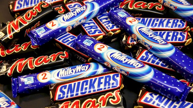 Stažení z německého trhu se týká tyčinek Mars, Snickers a Milky Way Minis a krabic se sladkostmi Celebrations s datem minimální trvanlivosti mezi 19. červnem a 8. lednem 2017.