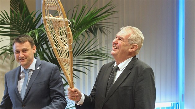 Jako drek vyfasoval prezident Milo Zeman od Libereckho hejtmana i snnice.