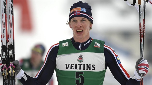 Magnus Krog se raduje ze svho vtzstv v zvod SP sdruen ve Val di Fiemme.